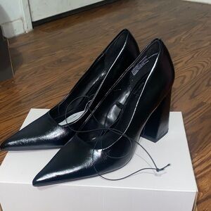 Worthington pointed closed toe block heel pump 6.5